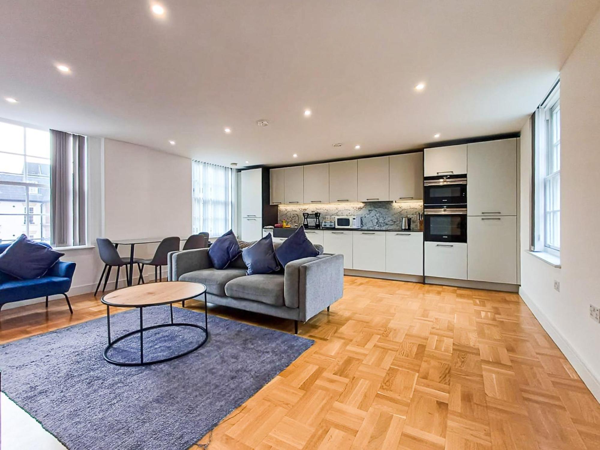 Modern 2-Bedroom, 2-Bathroom Apartment In West Kensington London Luaran gambar