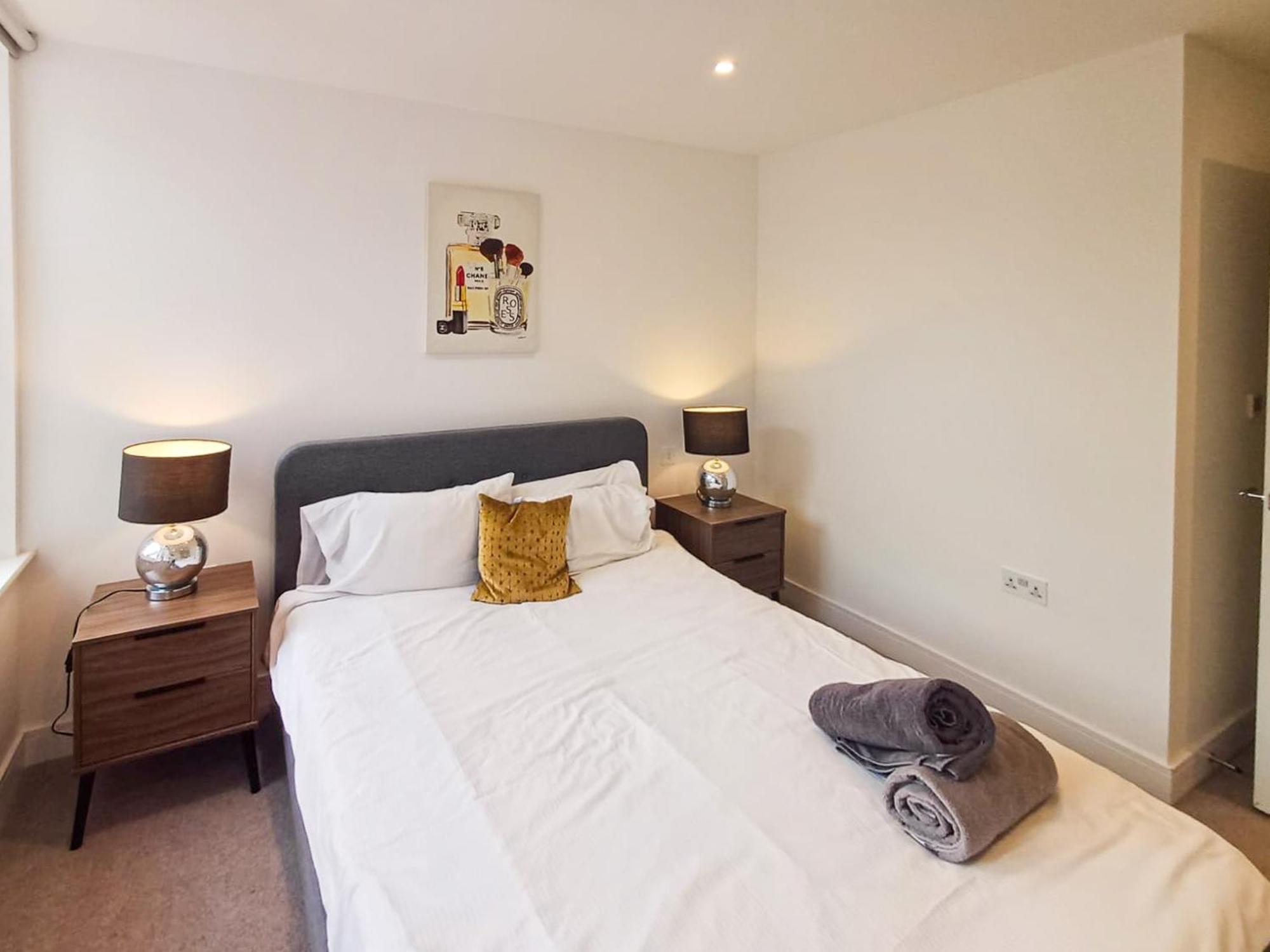 Modern 2-Bedroom, 2-Bathroom Apartment In West Kensington London Luaran gambar