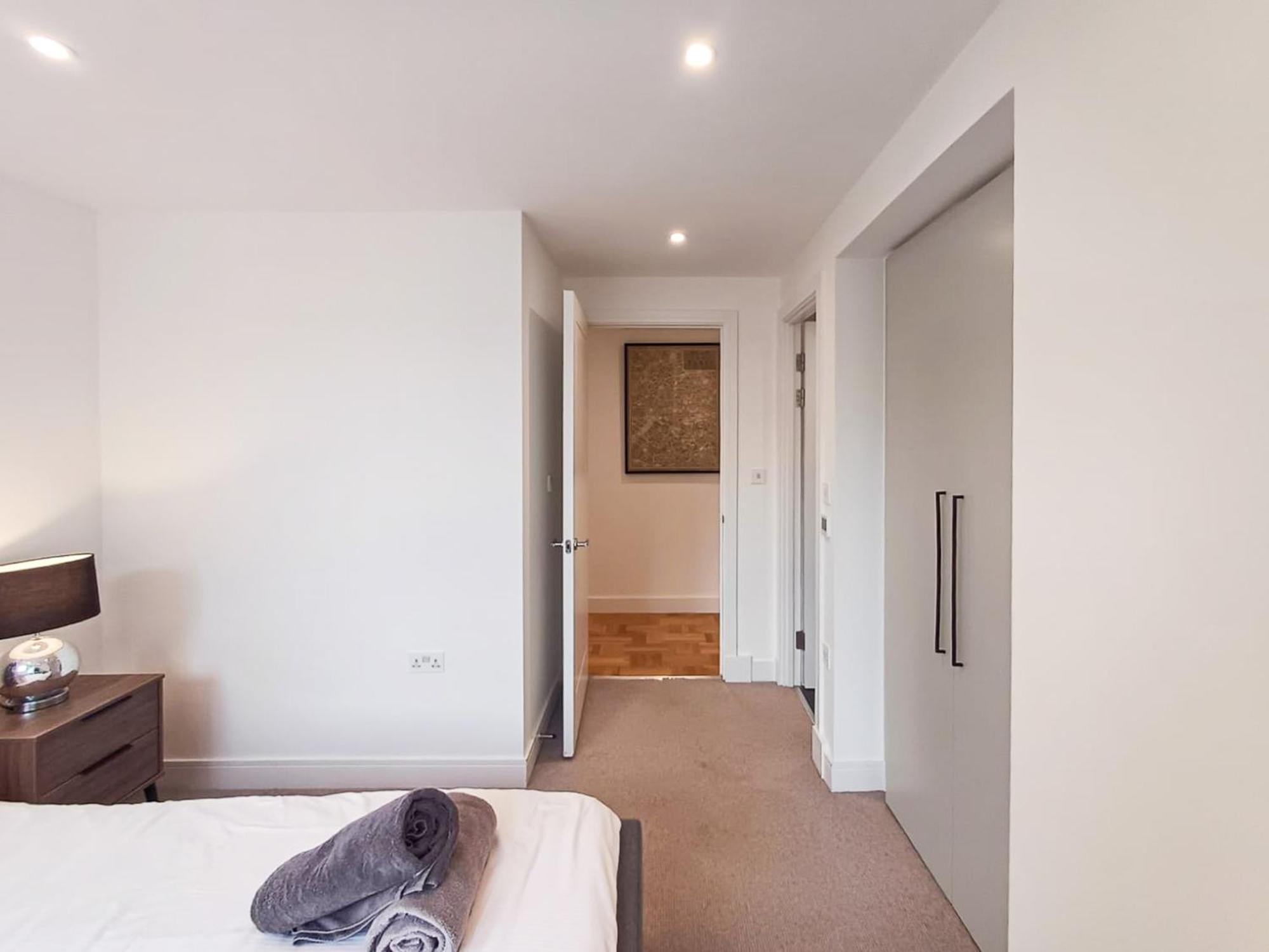 Modern 2-Bedroom, 2-Bathroom Apartment In West Kensington London Luaran gambar